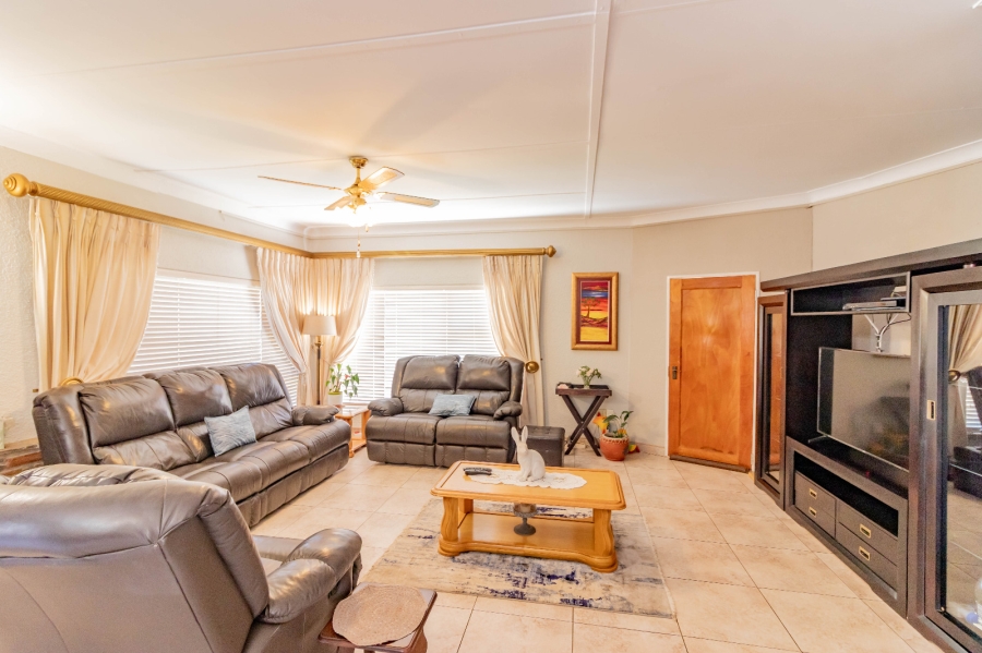 3 Bedroom Property for Sale in Edleen Gauteng