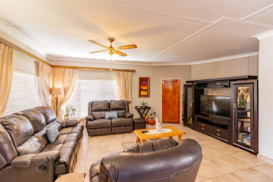 3 Bedroom Property for Sale in Edleen Gauteng