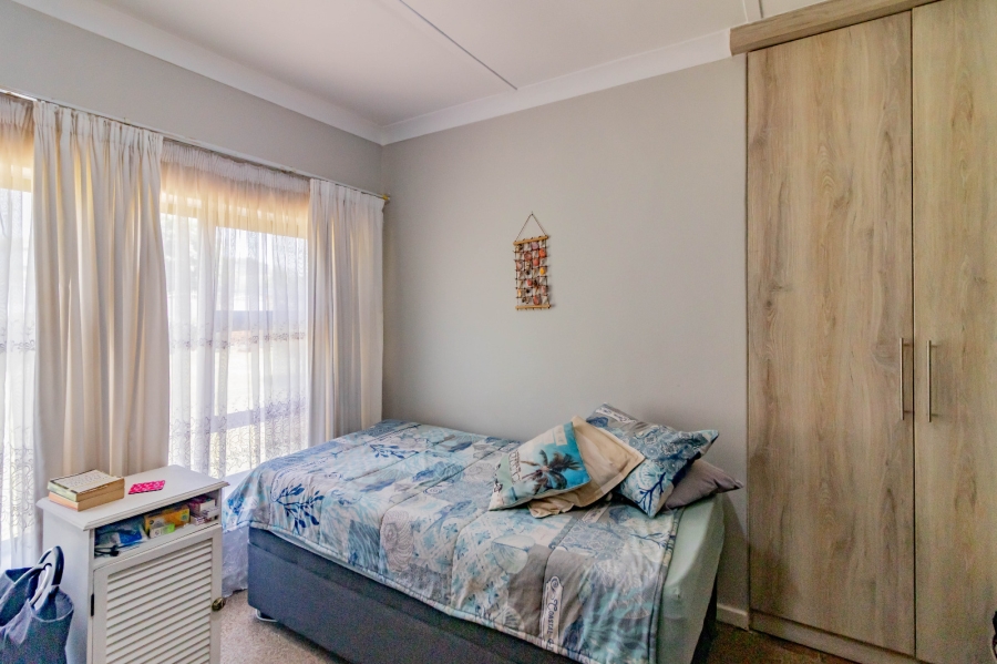 3 Bedroom Property for Sale in Edleen Gauteng