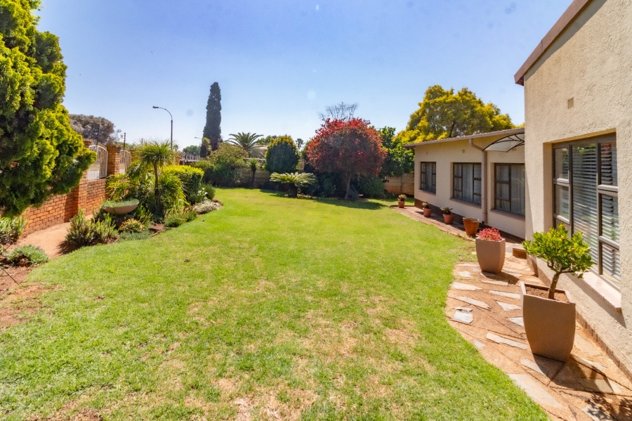 3 Bedroom Property for Sale in Edleen Gauteng