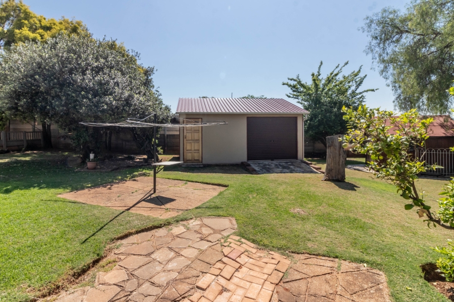 3 Bedroom Property for Sale in Edleen Gauteng