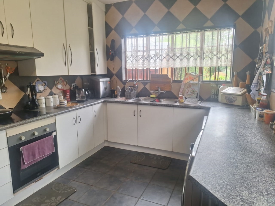 5 Bedroom Property for Sale in Vaal Marina Gauteng