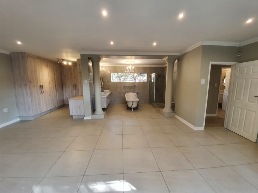 4 Bedroom Property for Sale in Freeway Park Gauteng