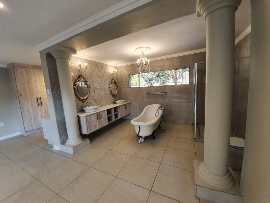 4 Bedroom Property for Sale in Freeway Park Gauteng