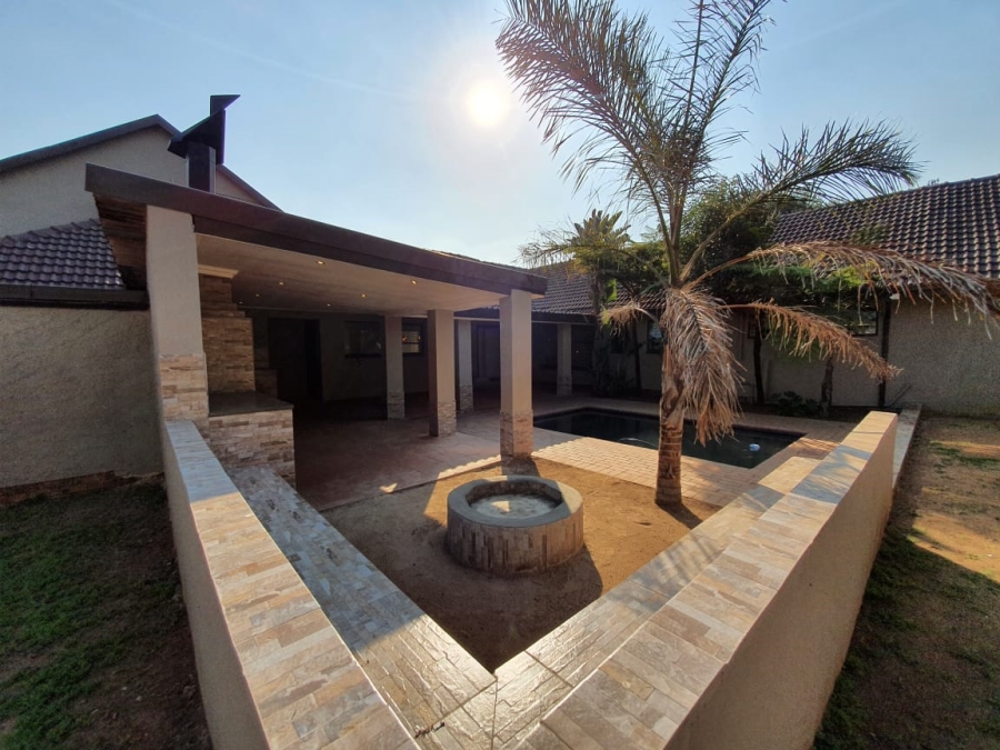 4 Bedroom Property for Sale in Freeway Park Gauteng