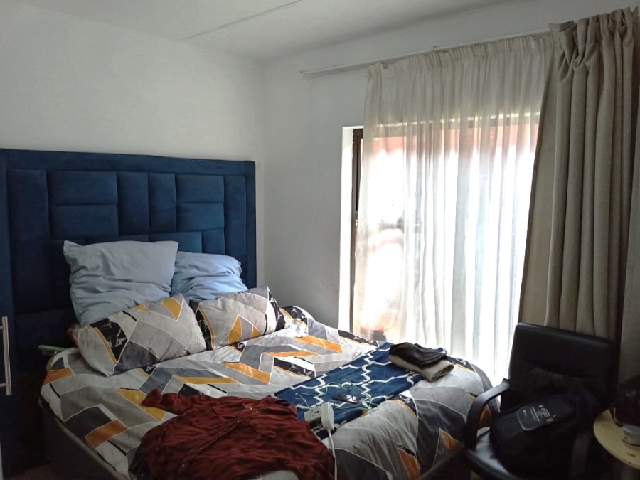 2 Bedroom Property for Sale in Albertsdal Gauteng