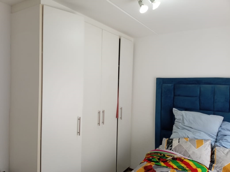 2 Bedroom Property for Sale in Albertsdal Gauteng