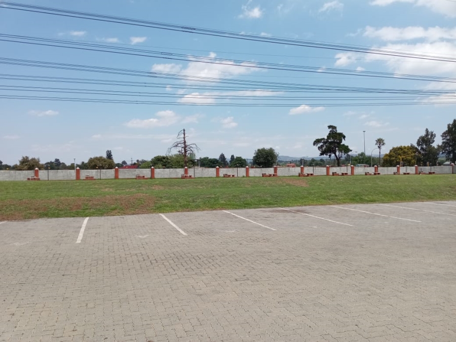 2 Bedroom Property for Sale in Albertsdal Gauteng