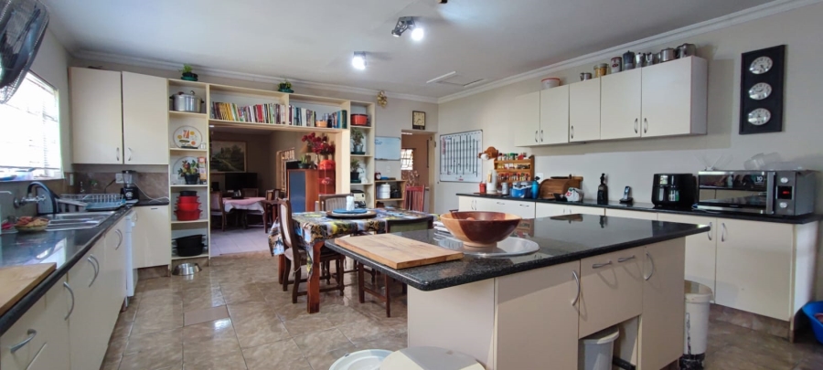 5 Bedroom Property for Sale in Eldoraigne Gauteng