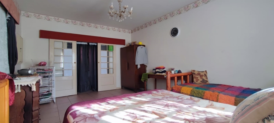 5 Bedroom Property for Sale in Eldoraigne Gauteng