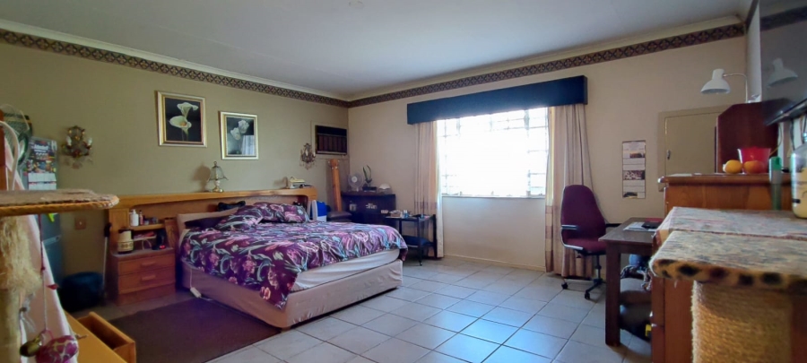 5 Bedroom Property for Sale in Eldoraigne Gauteng