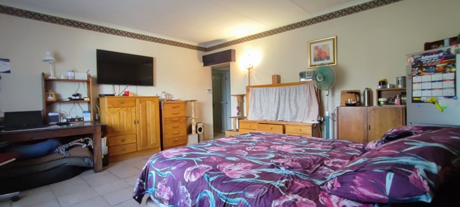 5 Bedroom Property for Sale in Eldoraigne Gauteng