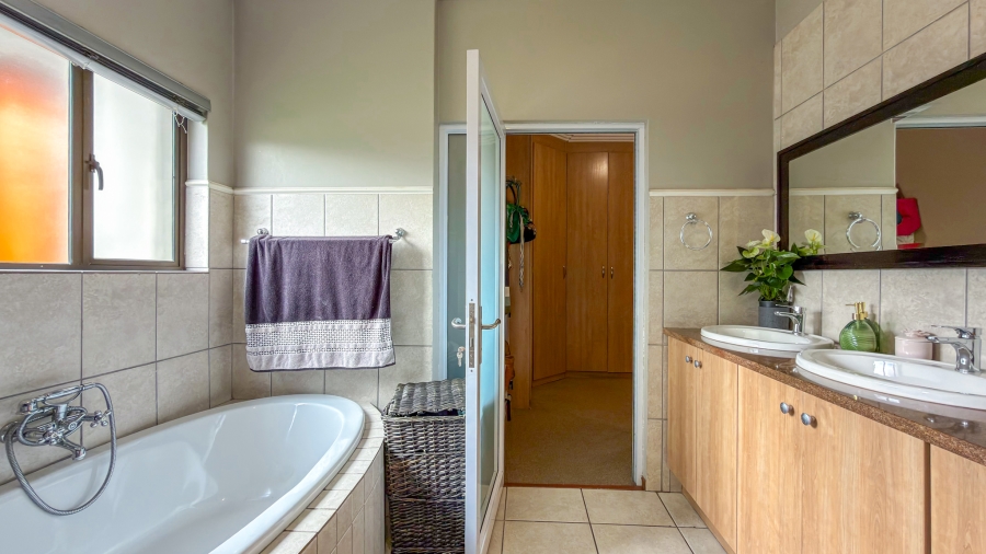 3 Bedroom Property for Sale in Midstream Estate Gauteng