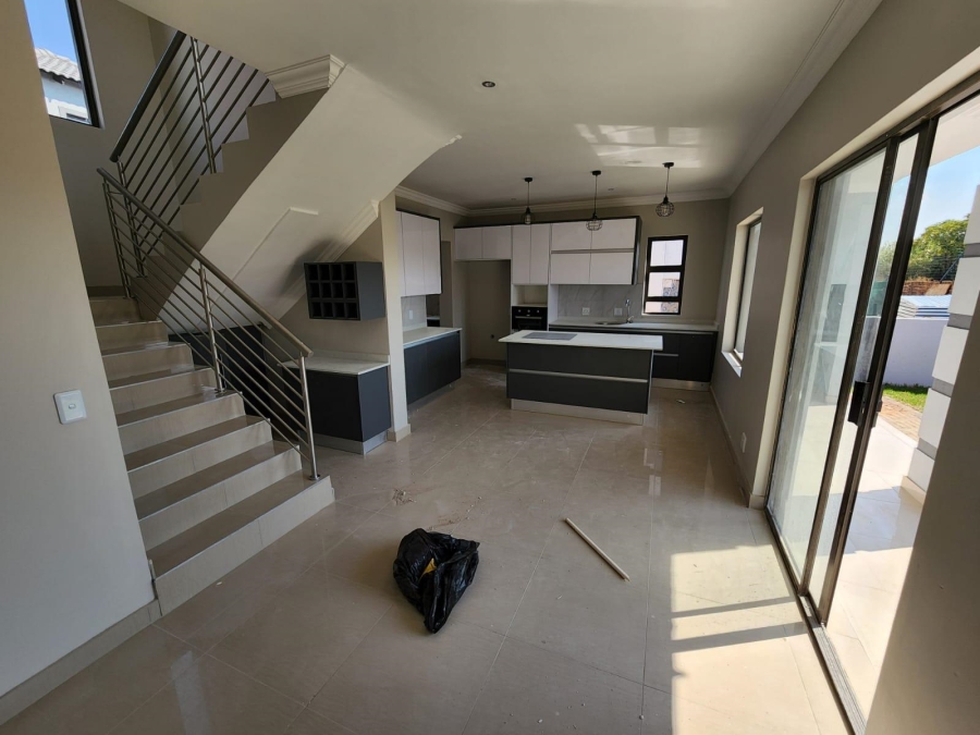 4 Bedroom Property for Sale in Zambezi Manor Lifestyle Estate Gauteng