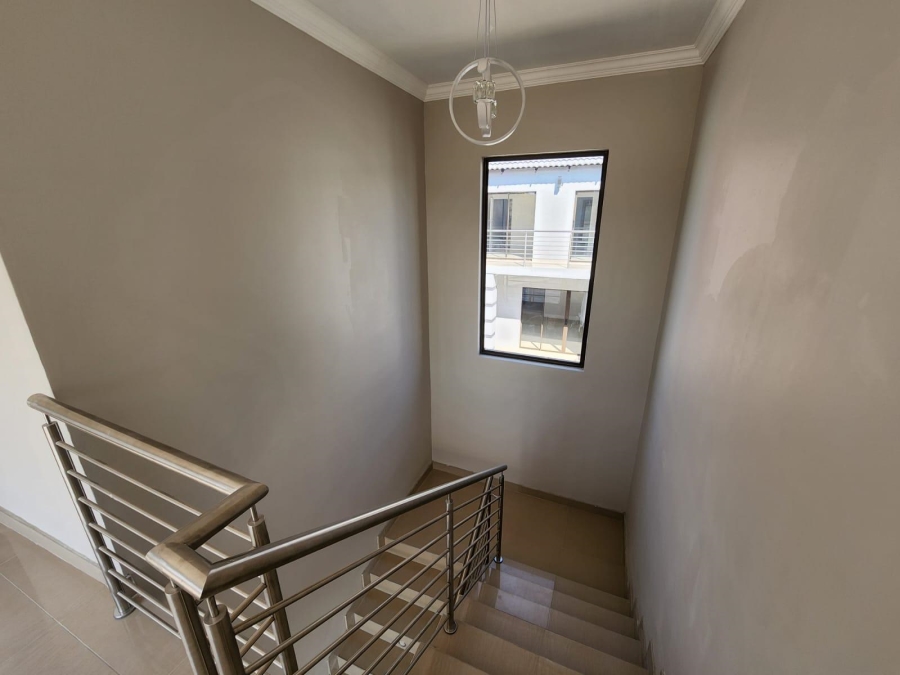 4 Bedroom Property for Sale in Zambezi Manor Lifestyle Estate Gauteng