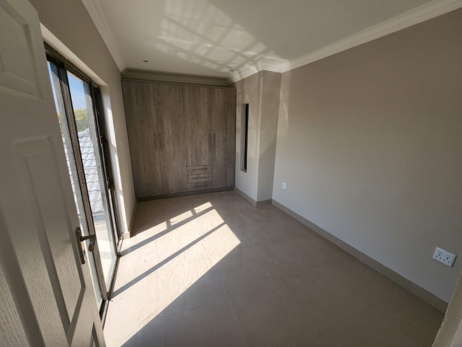 4 Bedroom Property for Sale in Zambezi Manor Lifestyle Estate Gauteng
