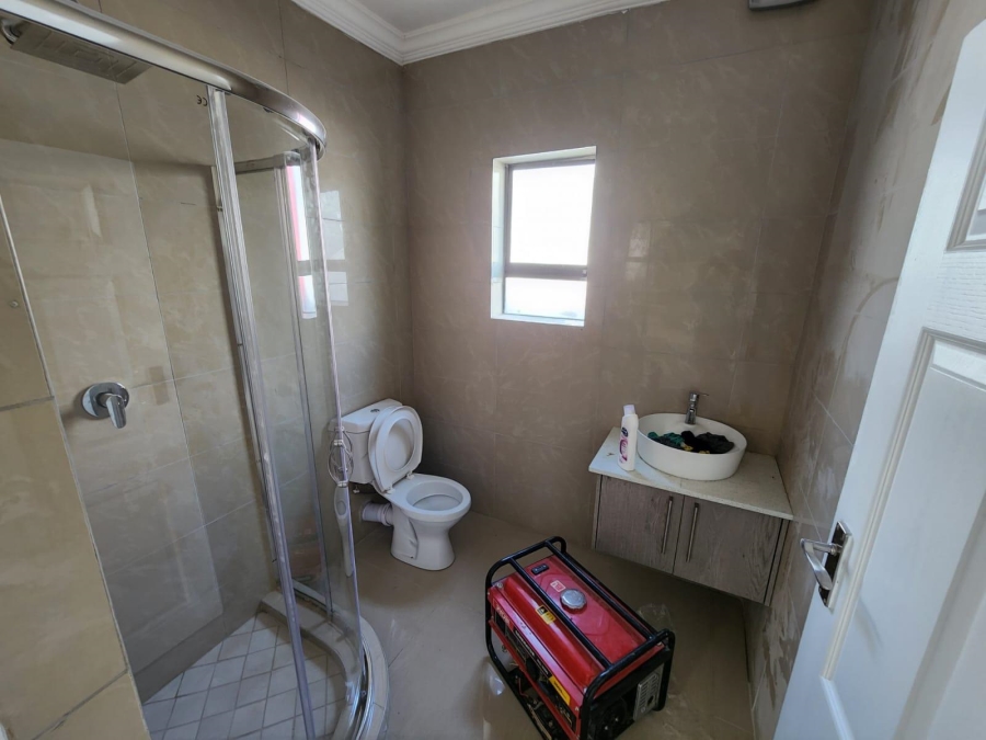 4 Bedroom Property for Sale in Zambezi Manor Lifestyle Estate Gauteng