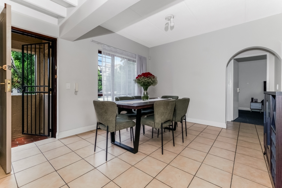 To Let 2 Bedroom Property for Rent in Sandown Gauteng