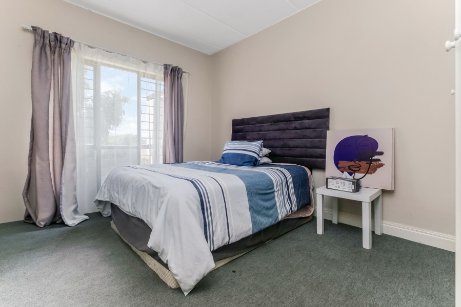 To Let 2 Bedroom Property for Rent in Sandown Gauteng