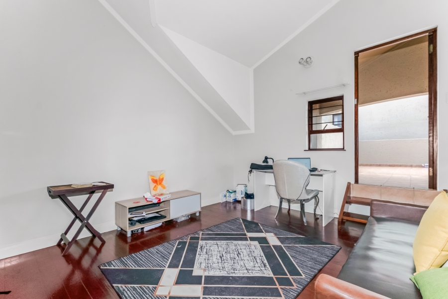 To Let 2 Bedroom Property for Rent in Sandown Gauteng