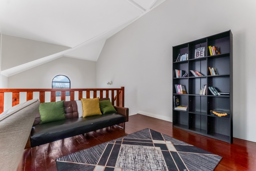 To Let 2 Bedroom Property for Rent in Sandown Gauteng