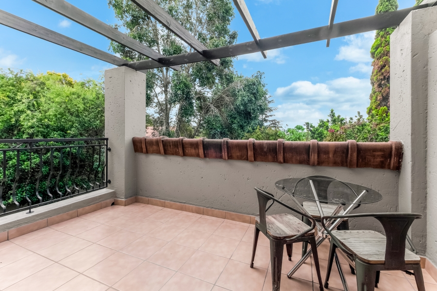 To Let 2 Bedroom Property for Rent in Sandown Gauteng