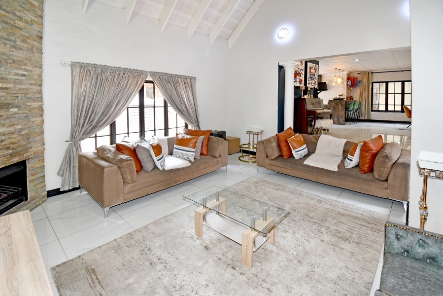 To Let 4 Bedroom Property for Rent in Johannesburg North Gauteng