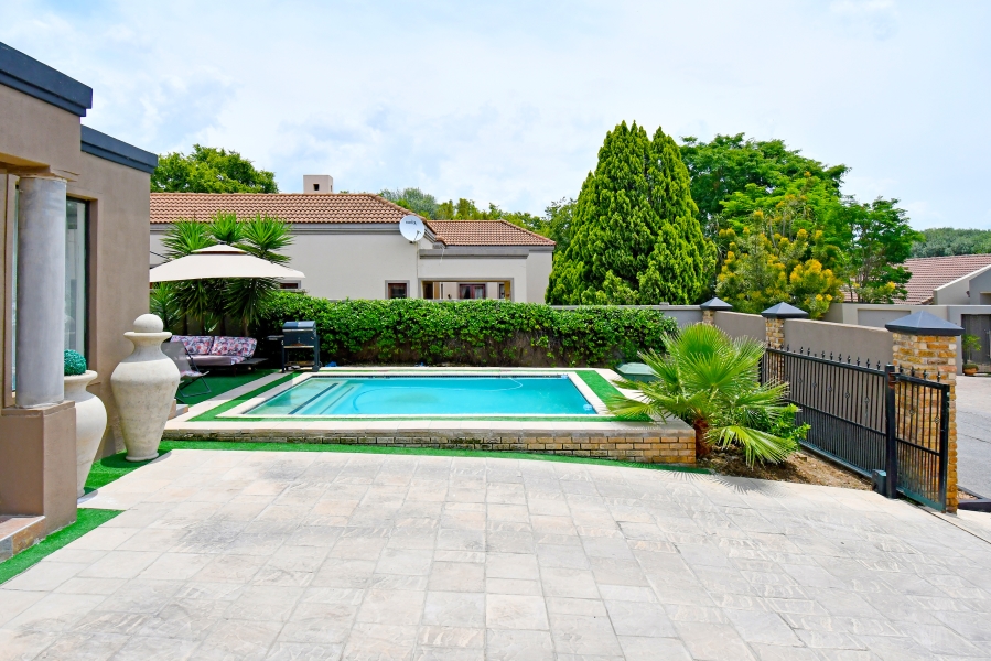 To Let 4 Bedroom Property for Rent in Johannesburg North Gauteng