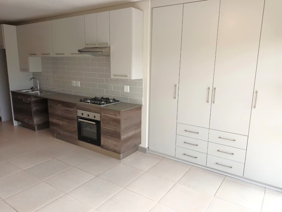 To Let 1 Bedroom Property for Rent in Die Hoewes Gauteng