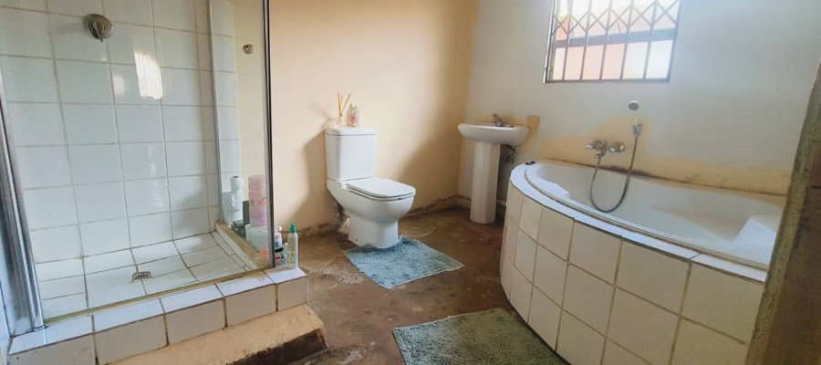 2 Bedroom Property for Sale in Tshepisong Gauteng