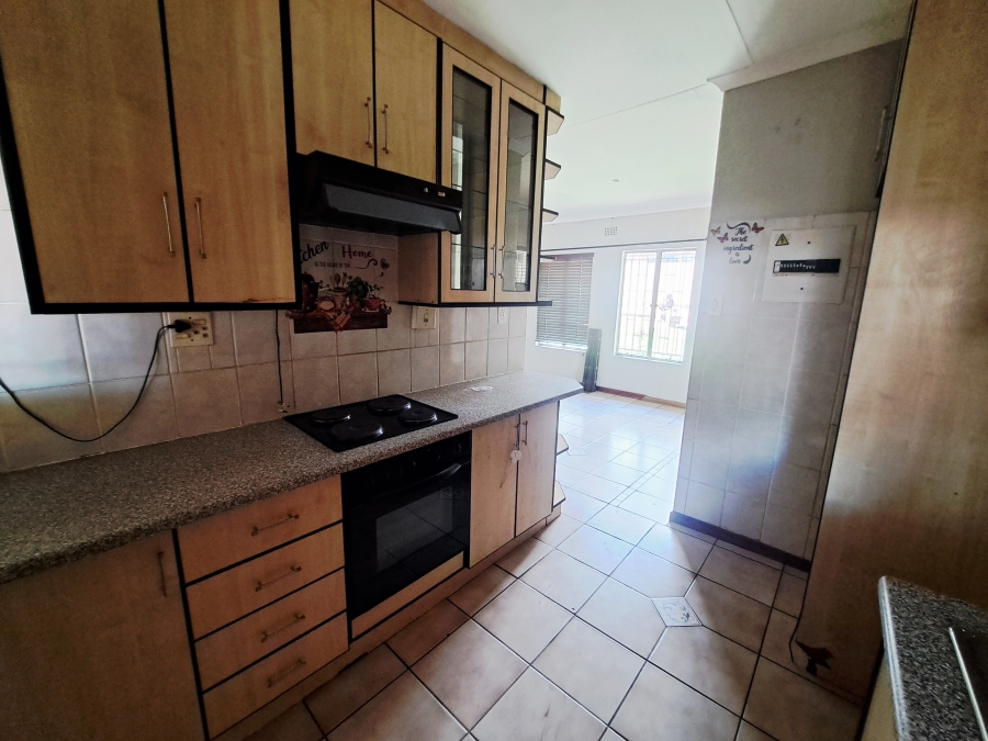 To Let 3 Bedroom Property for Rent in Verwoerdpark Gauteng