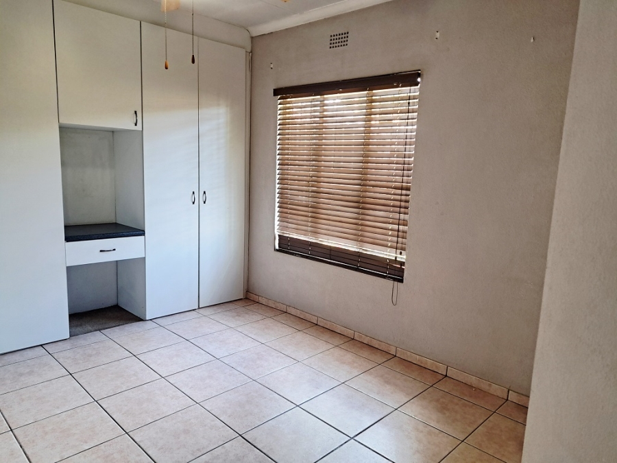 To Let 3 Bedroom Property for Rent in Verwoerdpark Gauteng