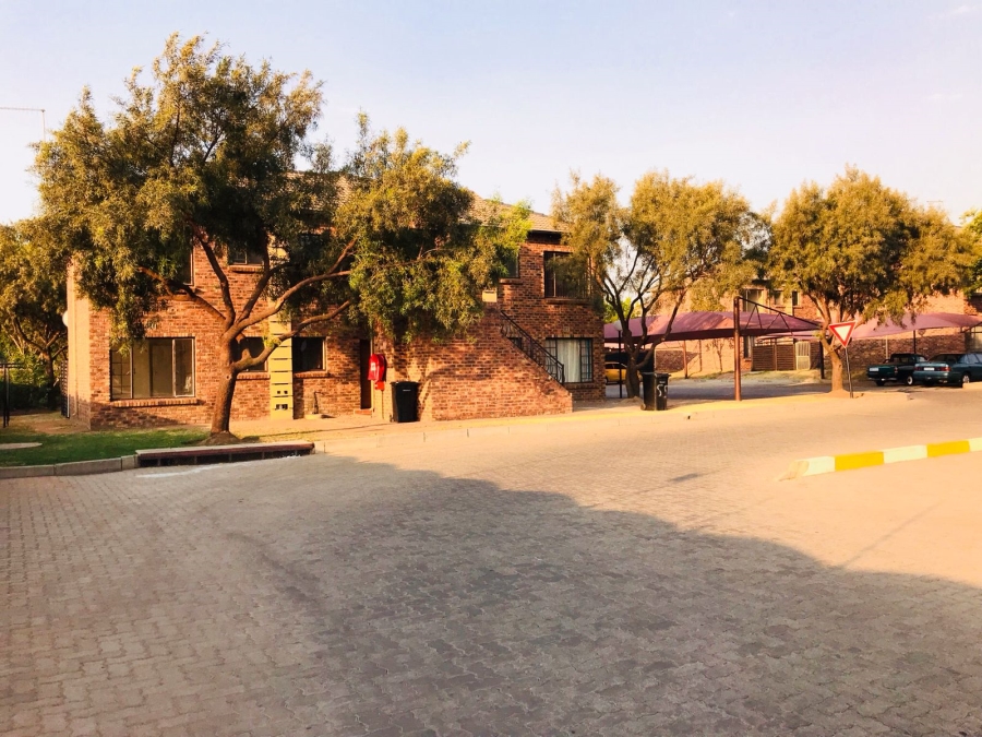 To Let 3 Bedroom Property for Rent in Sonneveld Gauteng