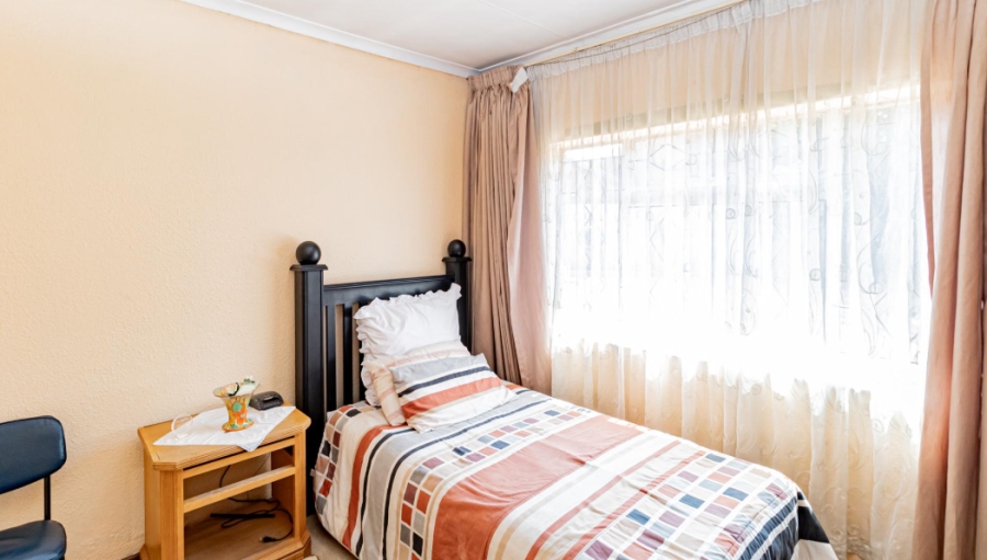 4 Bedroom Property for Sale in Spruit View Gauteng