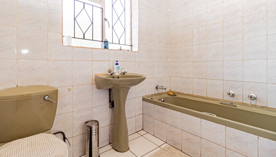 4 Bedroom Property for Sale in Spruit View Gauteng