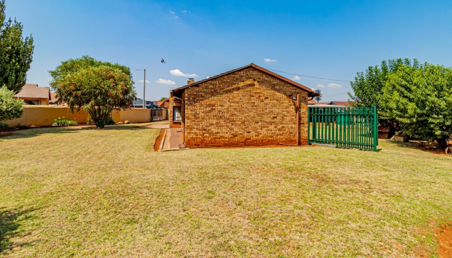 4 Bedroom Property for Sale in Spruit View Gauteng