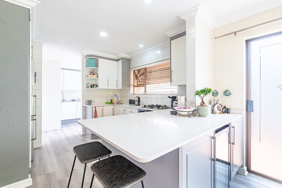 3 Bedroom Property for Sale in Fourways Gauteng