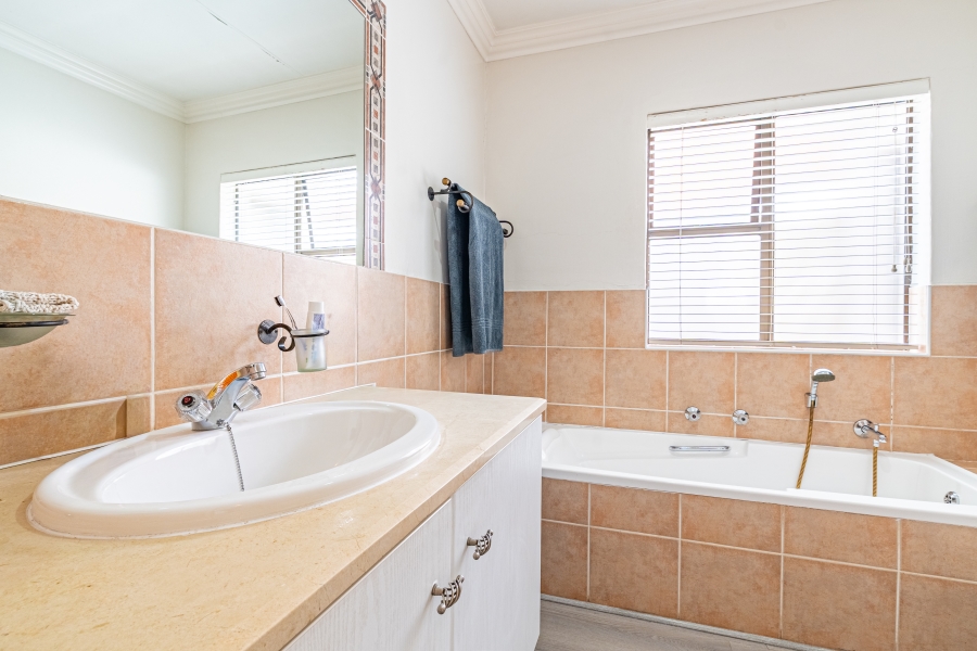 3 Bedroom Property for Sale in Fourways Gauteng