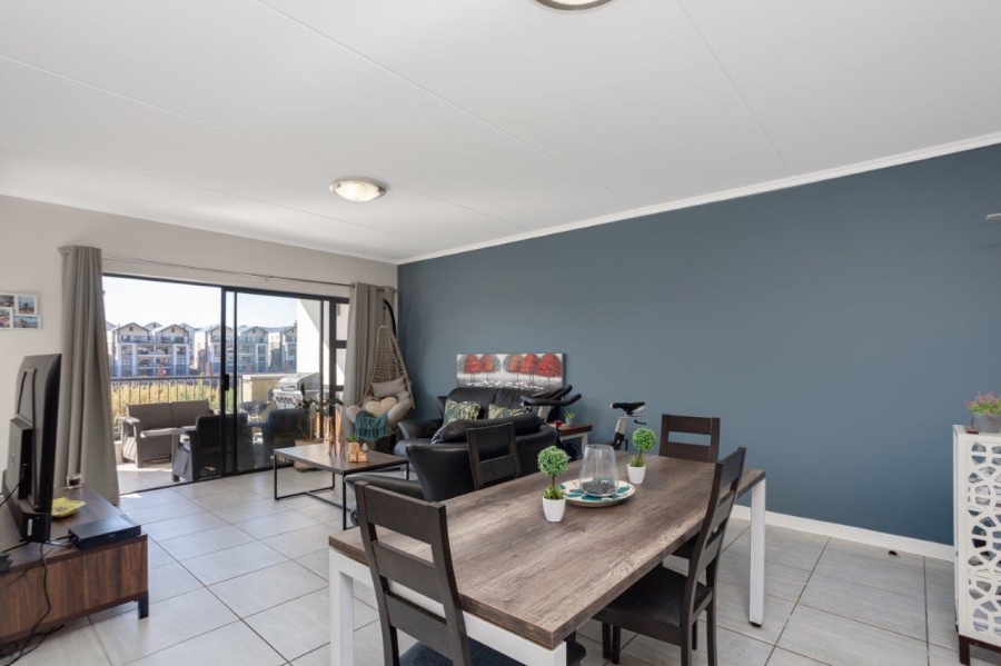 To Let 2 Bedroom Property for Rent in Waterfall Gauteng