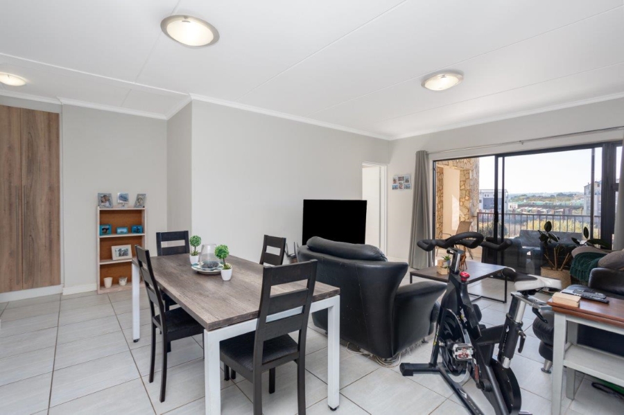 To Let 2 Bedroom Property for Rent in Waterfall Gauteng