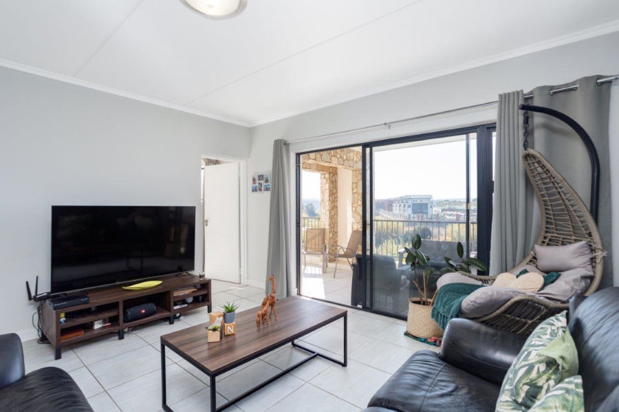 To Let 2 Bedroom Property for Rent in Waterfall Gauteng