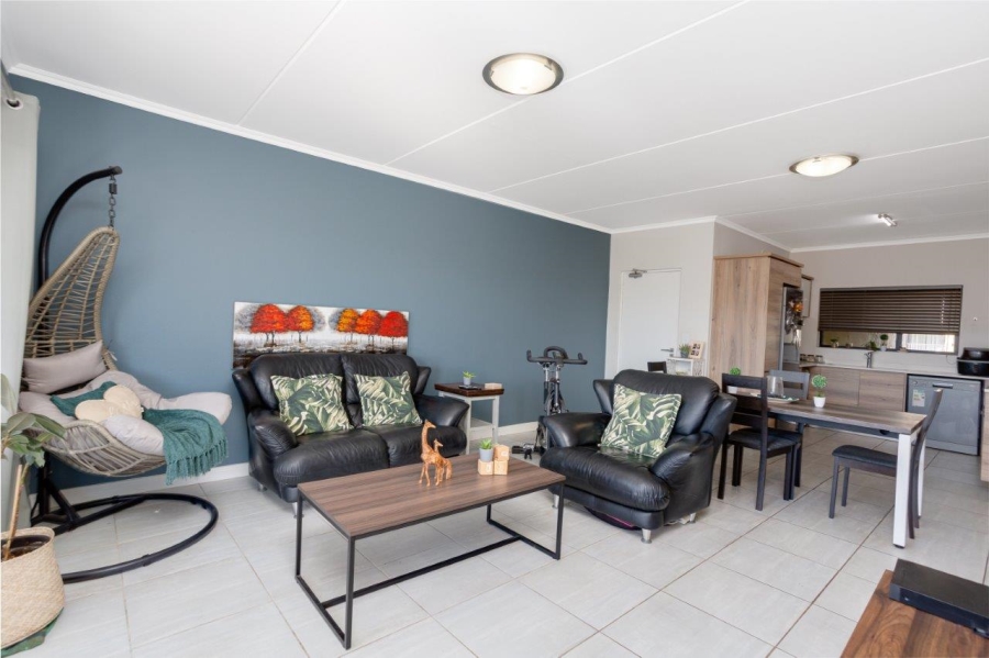 To Let 2 Bedroom Property for Rent in Waterfall Gauteng