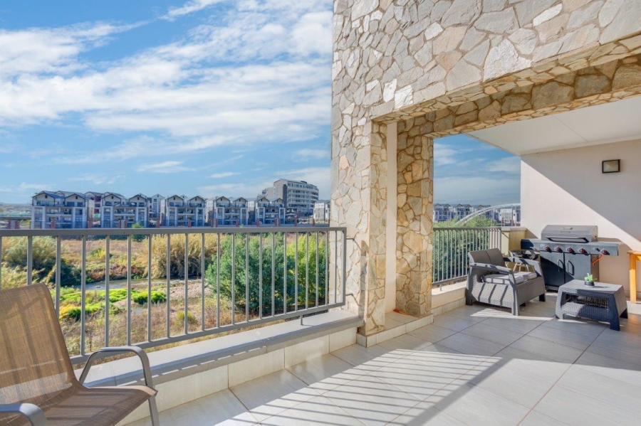 To Let 2 Bedroom Property for Rent in Waterfall Gauteng