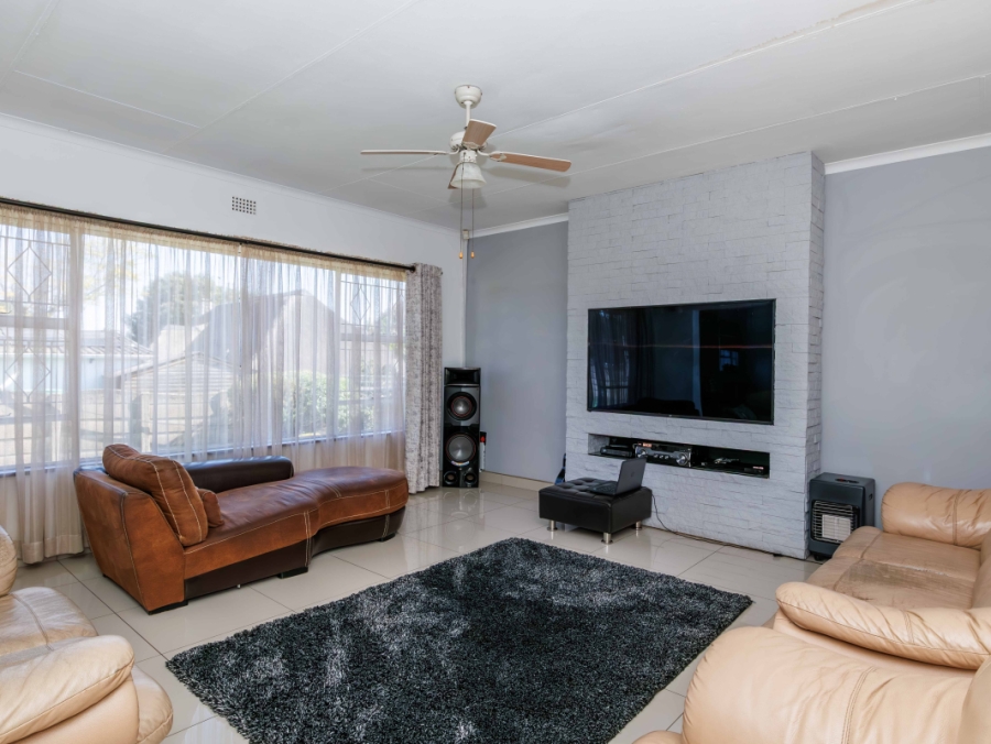 4 Bedroom Property for Sale in Croydon Gauteng