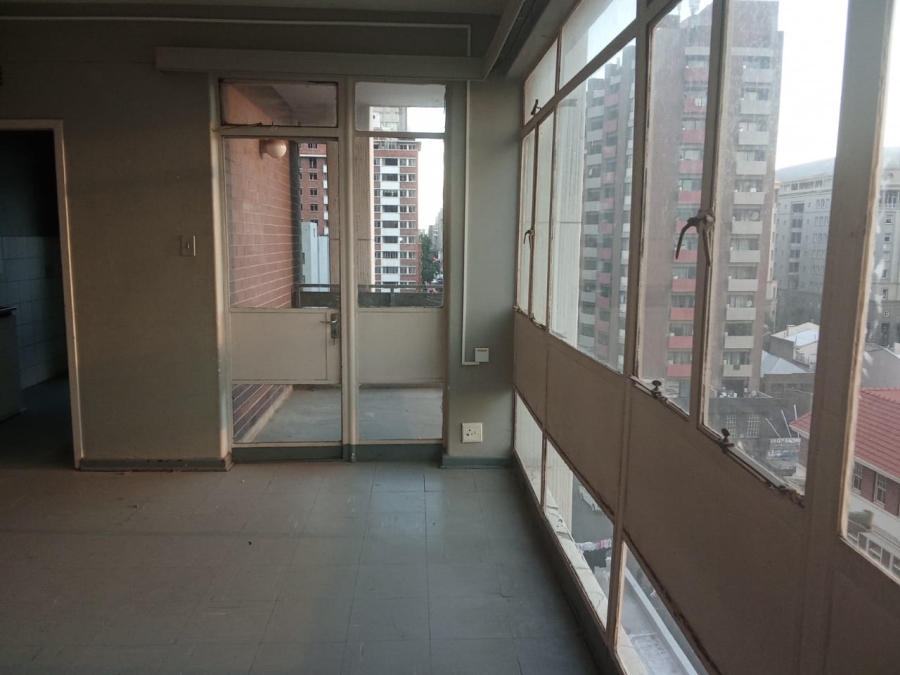 1 Bedroom Property for Sale in Johannesburg Central Gauteng