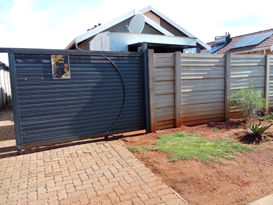 3 Bedroom Property for Sale in Sky City Gauteng
