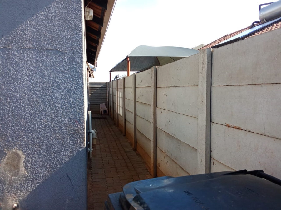 3 Bedroom Property for Sale in Sky City Gauteng