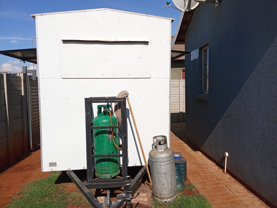 3 Bedroom Property for Sale in Sky City Gauteng