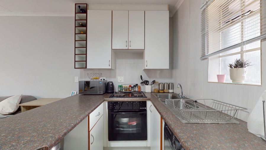 1 Bedroom Property for Sale in Ravenswood Gauteng