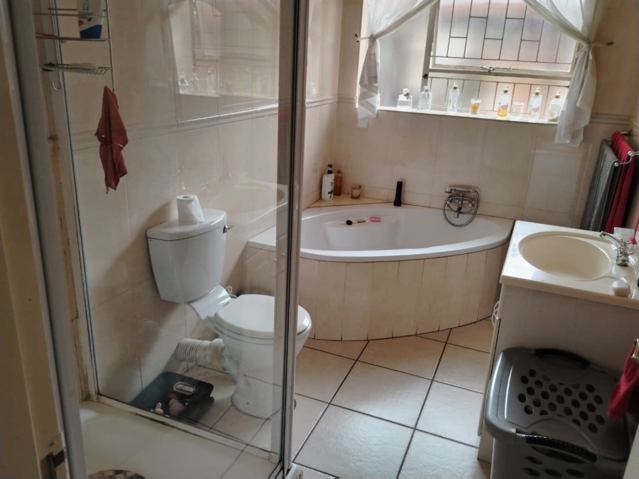 4 Bedroom Property for Sale in Dalpark Proper Gauteng